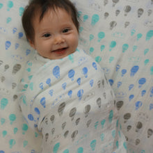 Load image into Gallery viewer, Hot Air Baloons Double Layer Blanket 50"x50" made from Bamboo, muslin, nursing cover, large size light weight blanket
