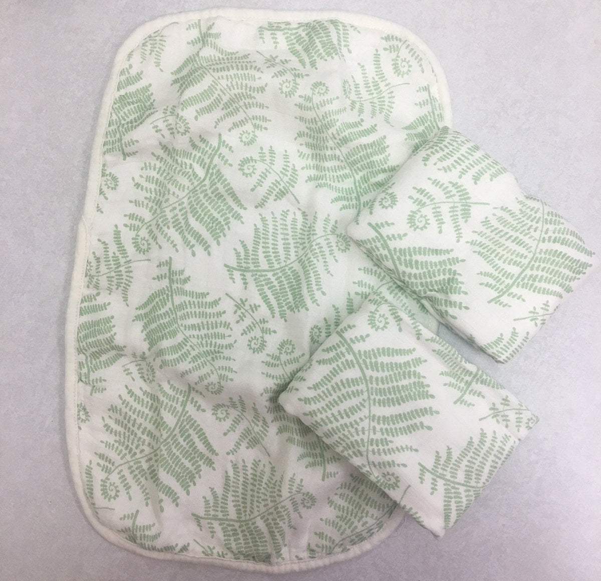 3 pack Muslin Burp Cloths, 4 layers of soft muslin, very soft and absorbant, nice large size