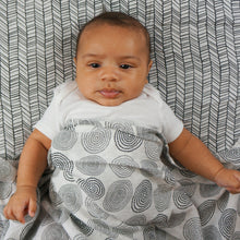 Load image into Gallery viewer, Black & White Circles Muslin Swaddle Blanket