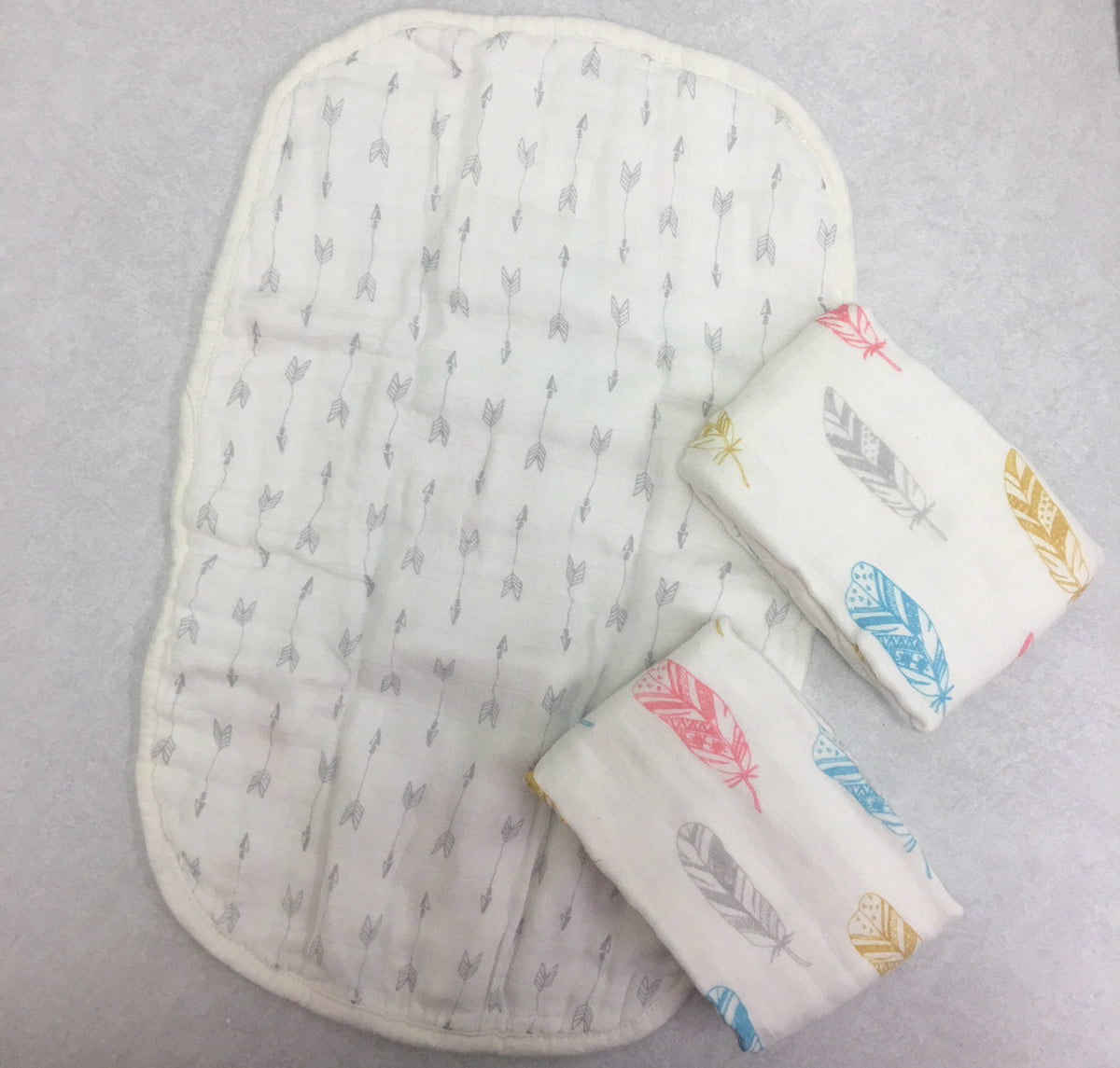 3 pack Muslin Burp Cloths, 4 layers of soft muslin, very soft and absorbant, nice large size